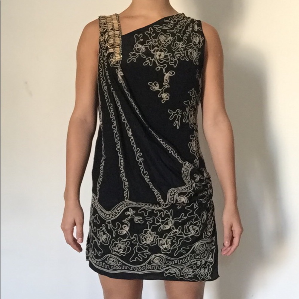 NANETTE LEPORE beaded black dress &tan embroidery